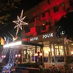 Jolie 3*